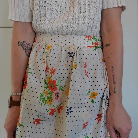 VINTAGE Floral Patterned Apron - Picture 4 of 4